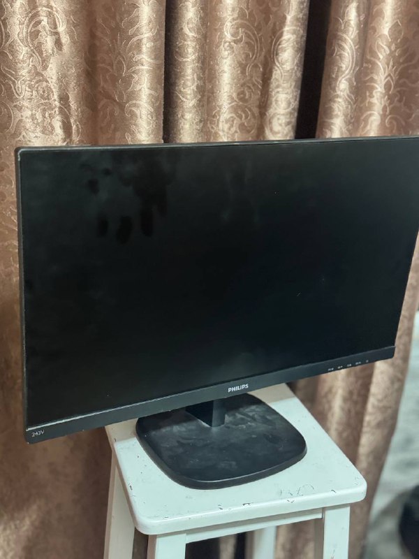 Монитор Philips 3