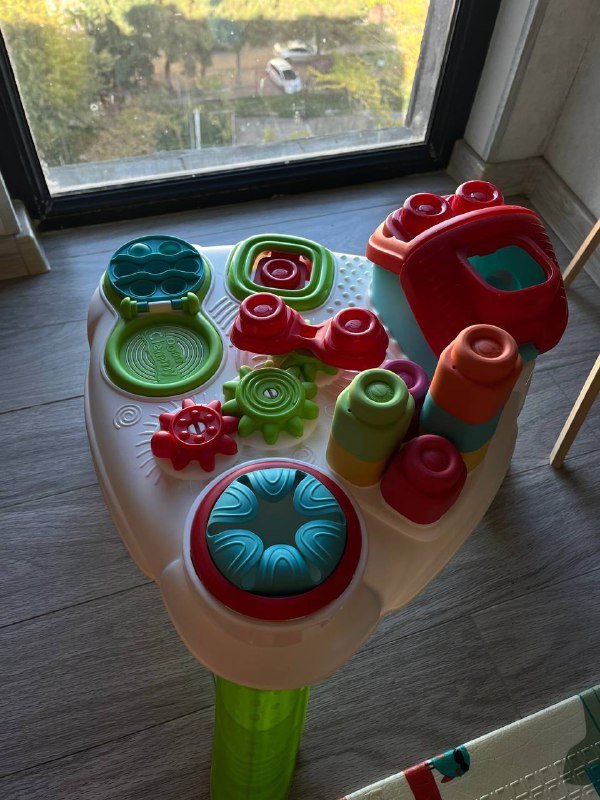 Развивающий столик для малышей