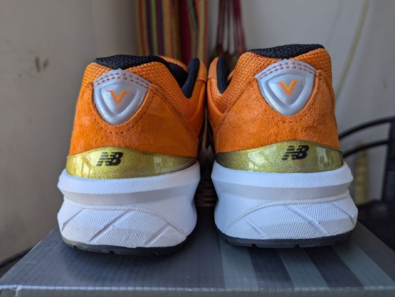 Кроссовки New Balance 990v5 4