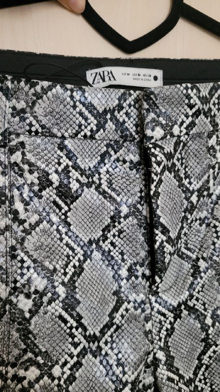 Женские брюки Zara змеиный принт экокожа размер М 5