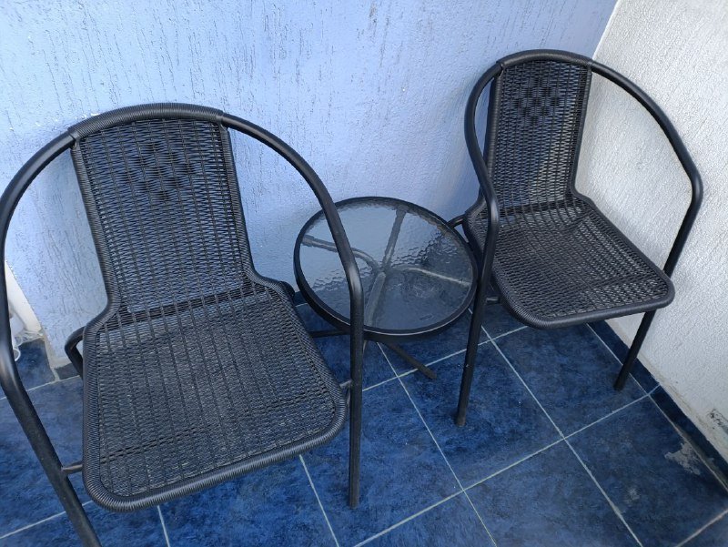 Столик и два стула для балкона