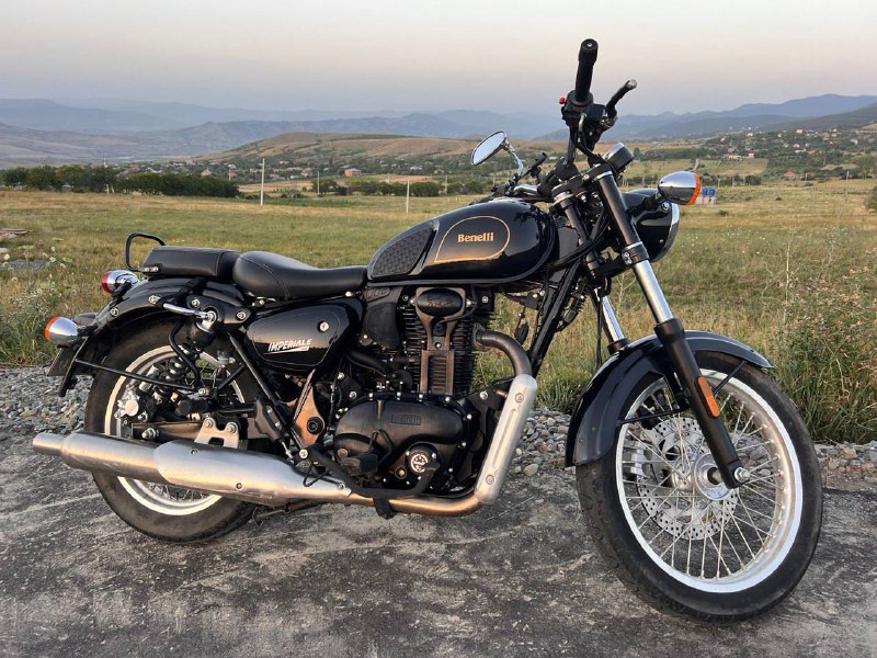 Мотоцикл Benelli Imperiale 400 2