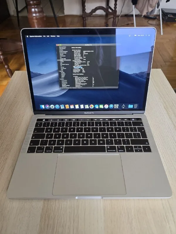 MacBook Pro 13 2019 Touch Bar 1