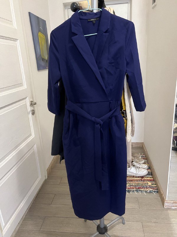 Платье Vittoria Vicci, 3 рубашки, блузка, джинсы, кожаный сарафан, 2 пальто 2