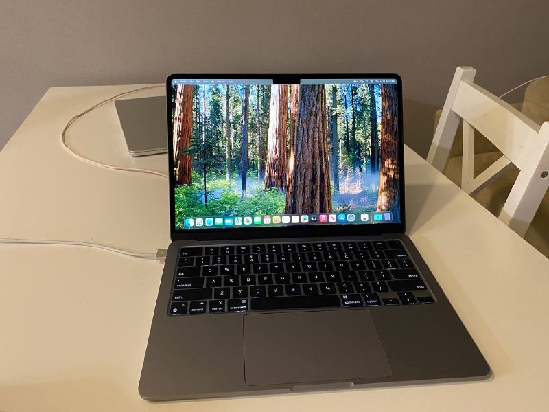 MacBook Air 13 M2 8/256