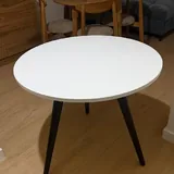 Круглый обеденный стол 1