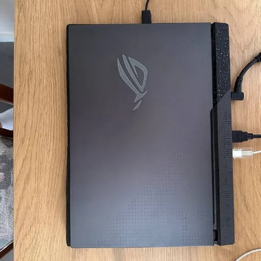 Asus ROG Strix G15, MacBook Pro M1