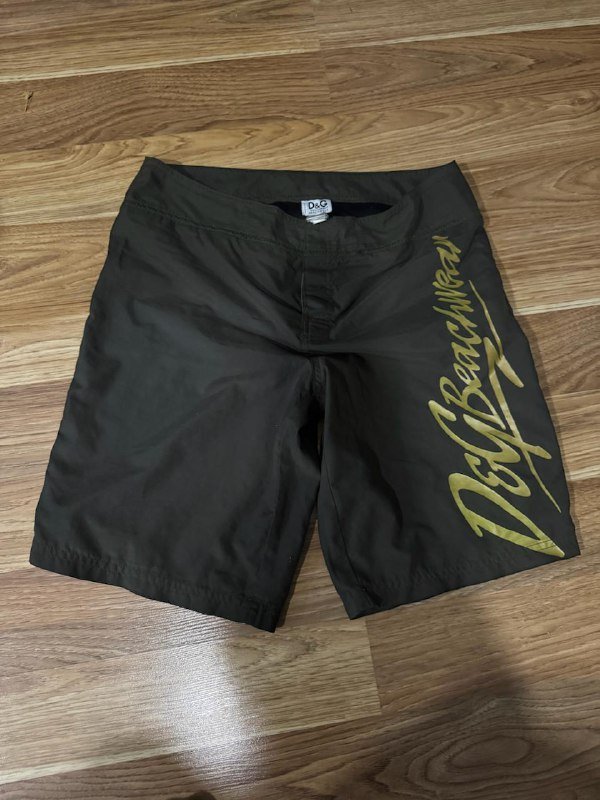 Пляжные бордшорты D&G Beachwear olive с логотипом