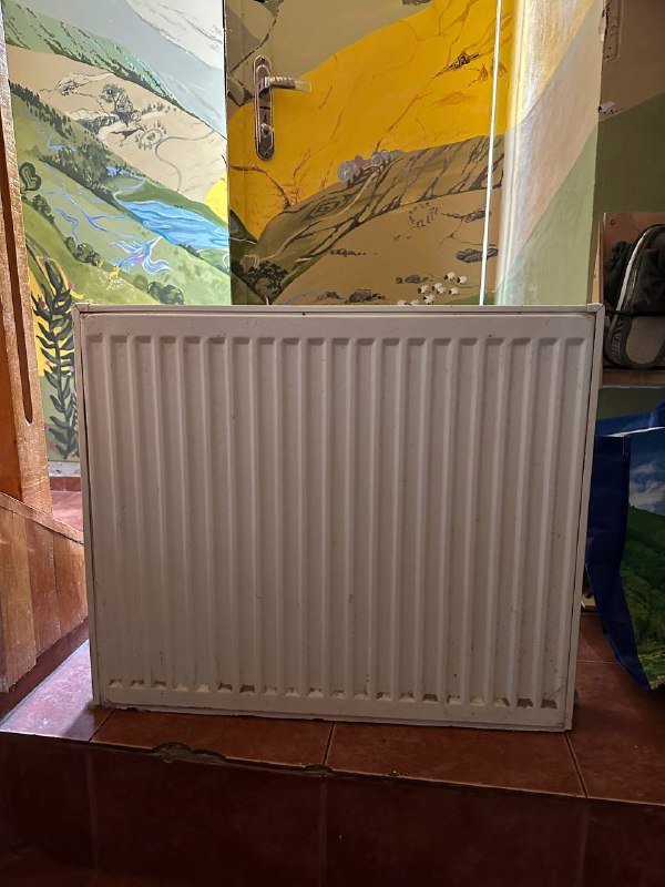 Два радиатора для центрального отопления