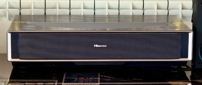 ультракороткофокусный проектор Hisense PT1