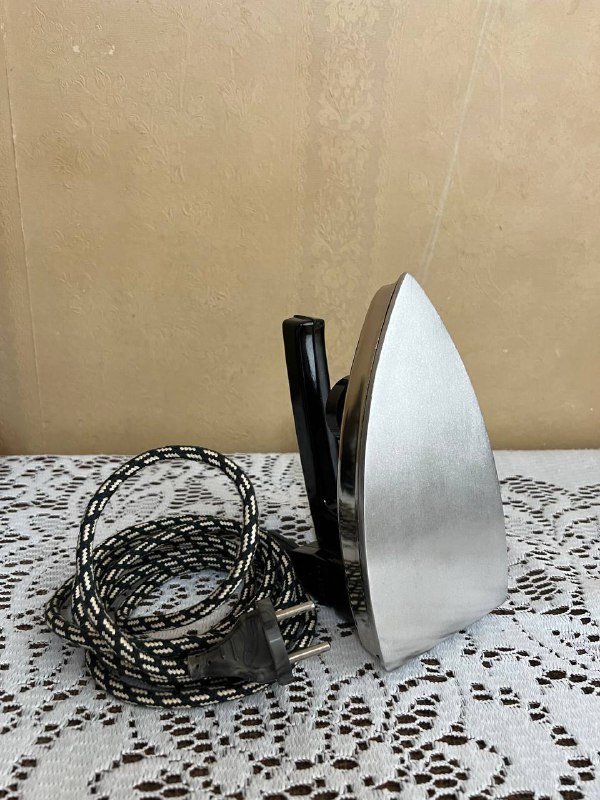 Соковыжималка Moulinex, дорожный утюг, вентилятор, точилка Philips 4