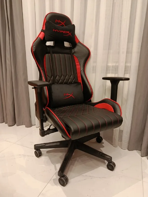 Игровое компьютерное кресло HyperX Blast Core