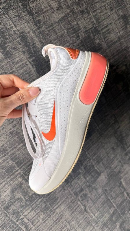 Кроссовки Nike, New Balance, Кеды Converse