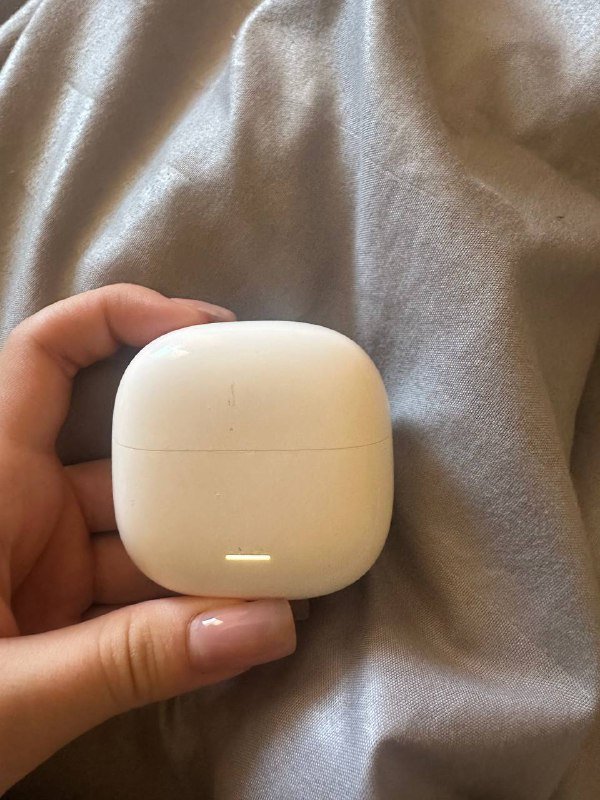 Наушники Redmi, наушники Apple 2