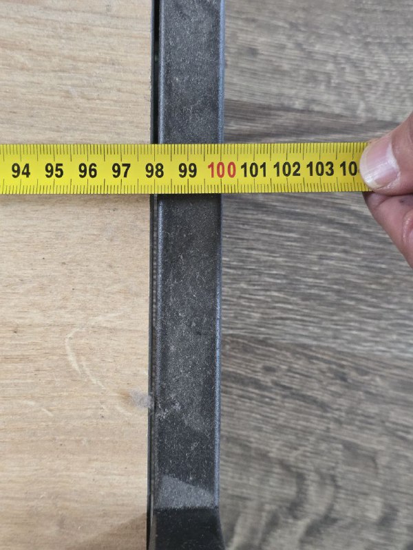 Шкаф-вешалка 3