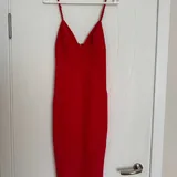 Красное платье H&M 3