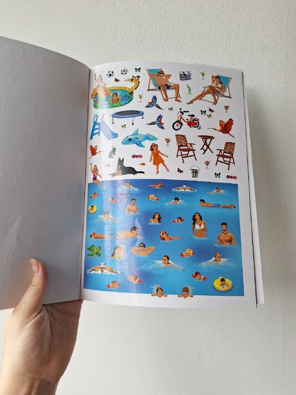 книга с наклейками Отель 2