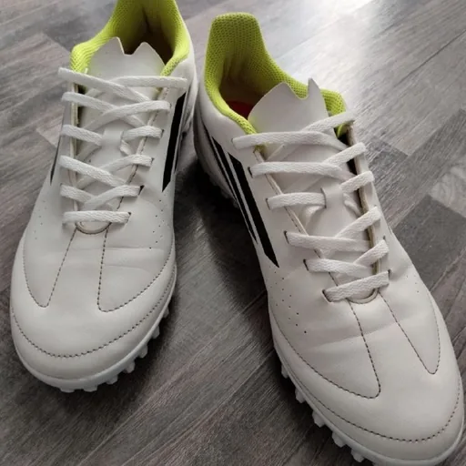 Футбольные бутсы Adidas Deportivo III TF