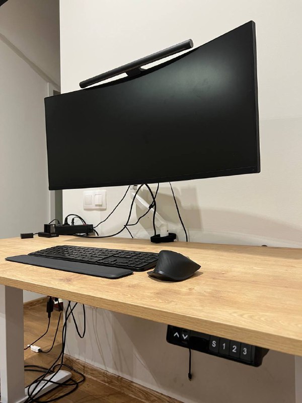 Монитор Xiaomi mi Curved Gaming 34 дюймов, Монитор АОС 27 дюймов, Стол 140х70 с подъемным механизмом
