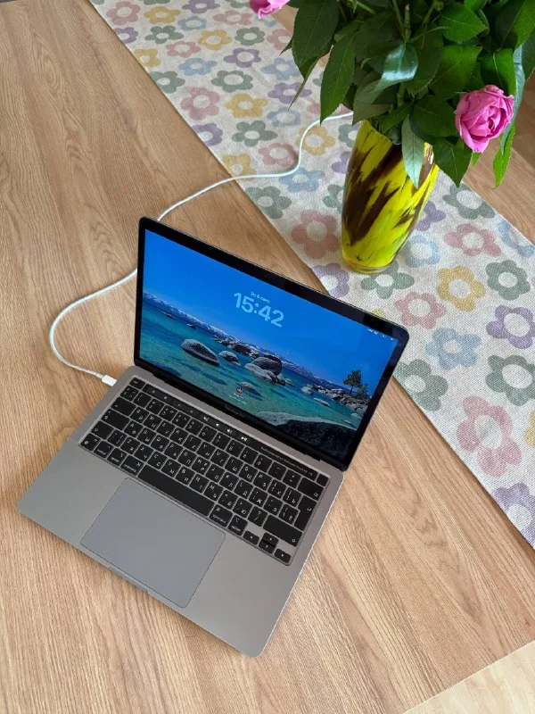 MacBook Pro 13 M1 2020 1