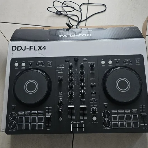 DJ-контроллер Pioneer DDJ-FLX4