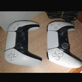 PlayStation 5, 2 джойстика, кабели 2