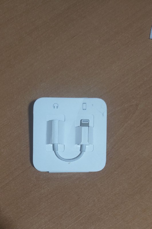 Original Apple earphones 2