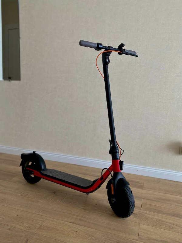 iPhone XR, iPhone 11, Ninebot electric scooter 5