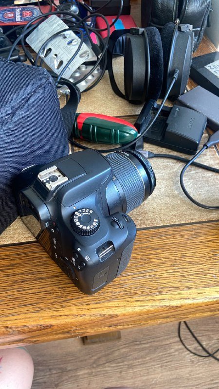 Зеркальный фотоаппарат Canon EOS 4000D с аксессуарами 3