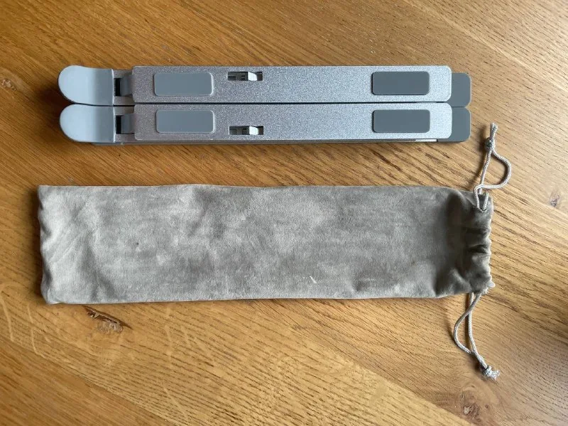 Раскладная подставка под ноутбук 1