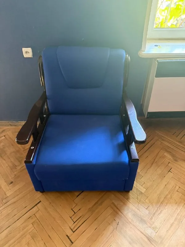 Два кресла 1