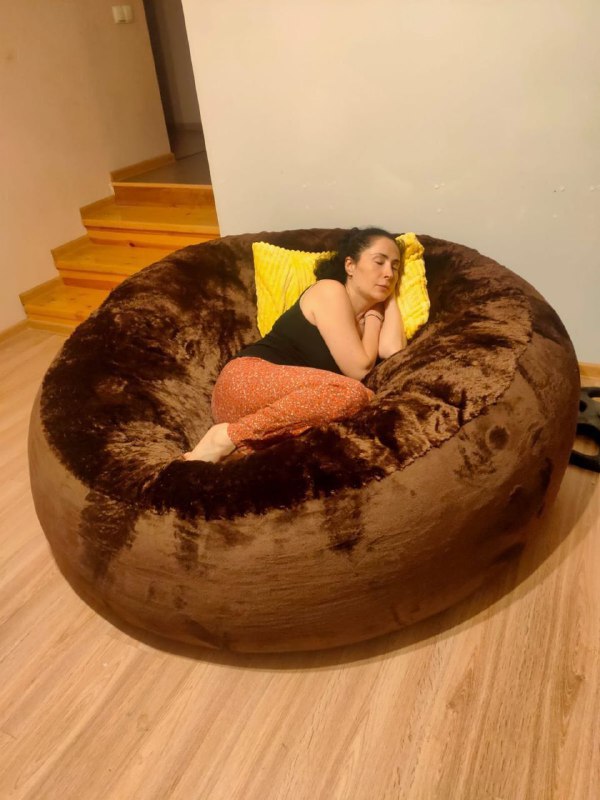 Старинные деревянные стулья, пуф, бассейн, аппарат прессотерапии, шнековый отжим 5