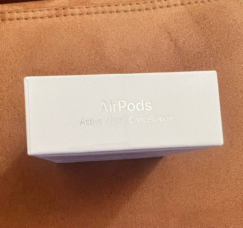 AirPods 4 с активным шумоподавлением 3