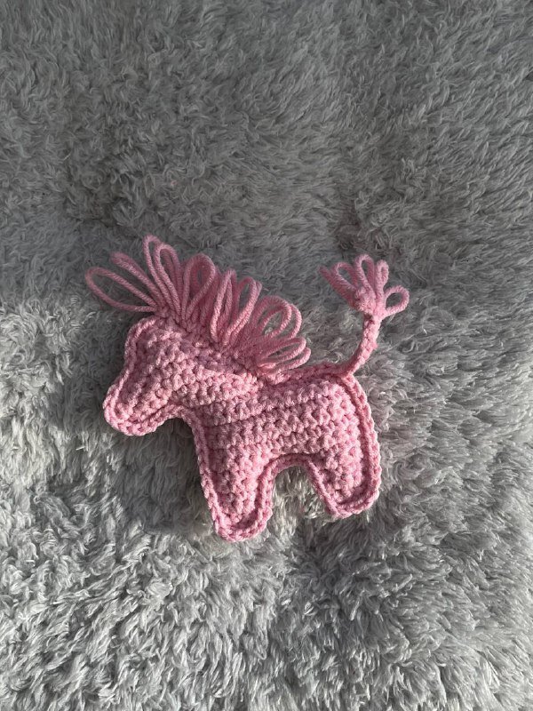 игрушки ручной работы, погремушки, носочки, держатели для сосок, брелок лошадки