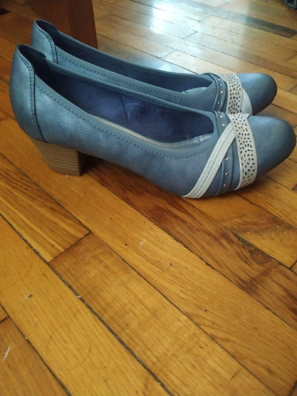 Туфли на маленьком каблуке 41 размера 4