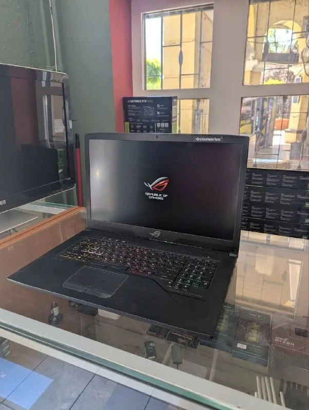 Ноутбук Asus G703 1