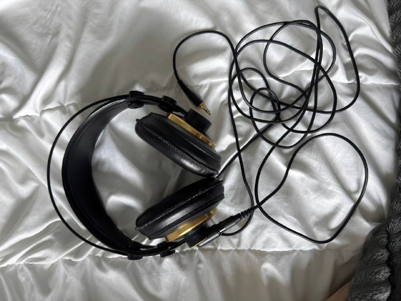 Наушники AKG K240 Studio
