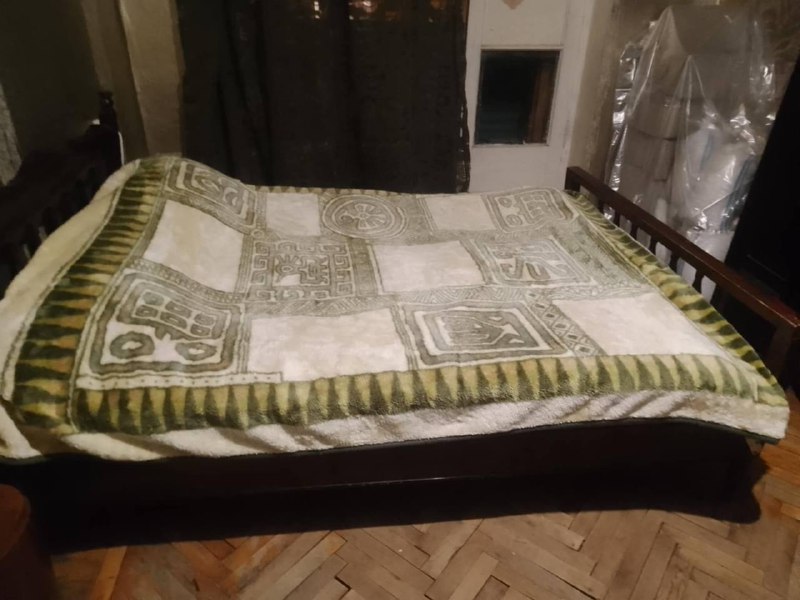 кровать, шкаф
