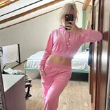 Розовый велюровый костюмчик 2