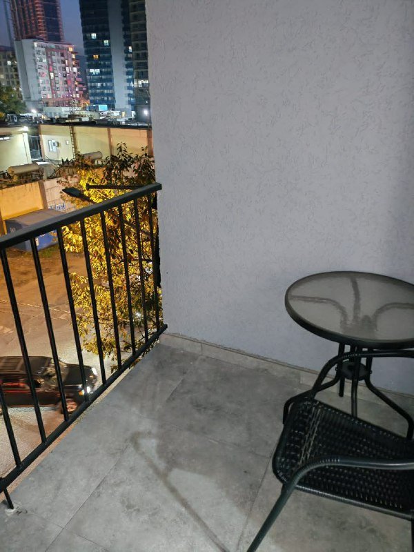 2-комнатная квартира с мебелью, ремонт, балкон 10