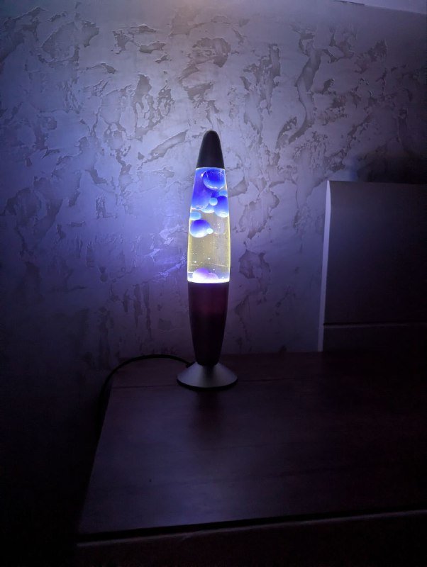 Синяя лавовая лампа 1