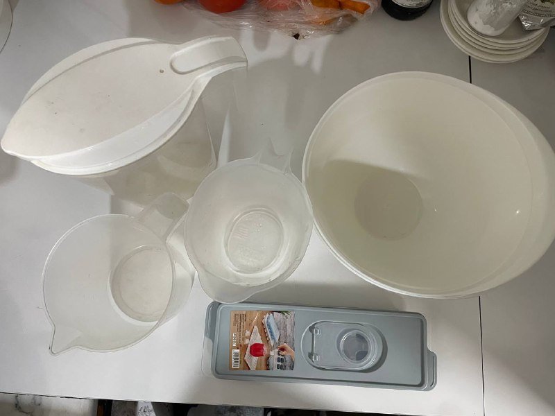 Пластиковые посуды