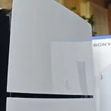 PlayStation 5 Slim, геймпад DualSense, игра Fifa 2023 4