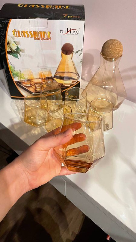 Набор стеклянной посуды для напитков