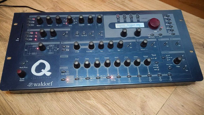 Синтезатор Waldorf Q Rack