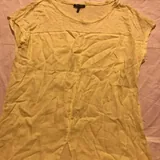 Чёрная майка Zara, накидка Mango, жёлтая блузочка Massimo Dutti 3