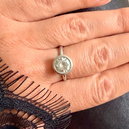 Серебряное кольцо, серьги с янтарём