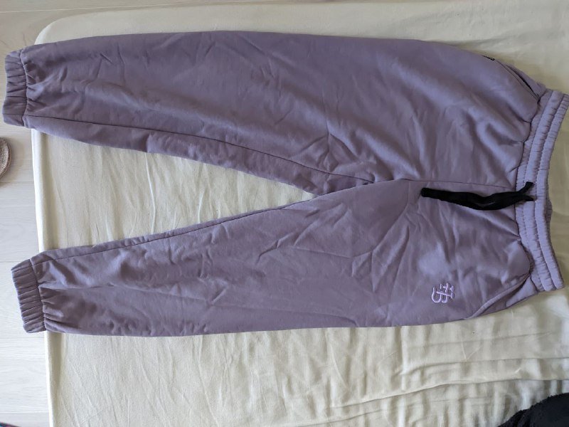 бомбер, бежевые спортивки, фиолетовые спортивки 4