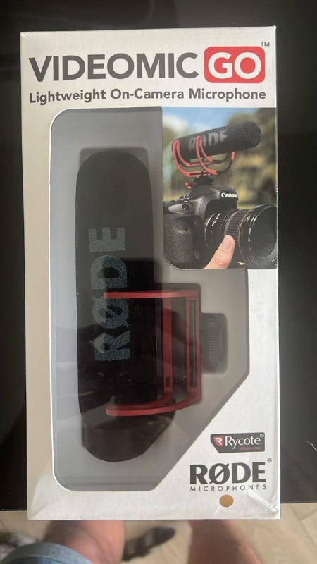 Камера Sony ZV-1 с микрофонами Rode и комплектом 4
