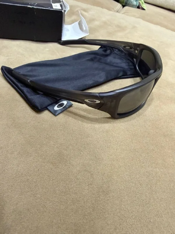 Солнечные очки Oakley 1
